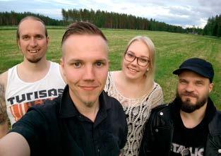 Vapaaehtoinen käsiohjelma maksaa 10 euroa. Petra Perttula Musiikkia Aula-klubilla klo 17.30 Tampere-talon aulassa to 9.11.