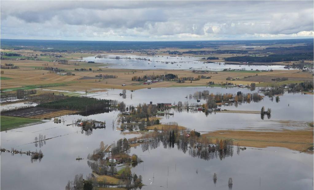 Tulvariskien hallinnan suunnitteluun kuuluvat tulvariskien alustava arviointi, tulvakarttojen laatiminen merkittäville tulvariskialueille sekä vesistöaluekohtaisten tulvariskien hallintasuunnitelmien