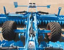 Rubin 12 - puolihinattava Työsyvyys Lautasten työsyvyys säädetään hydrauliikan avulla. Runkoon integroitu työsyvyyden näyttö on helposti luettavissa traktorin ohjaamosta.
