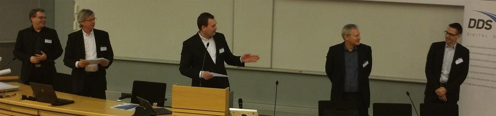 Liikenne ja viestintäpolitiikka kohtaavat kärkihankkeissa, jonka pääosina ovat normien purkaminen ja digitaalisen liiketoiminnan kasvuympäristö.