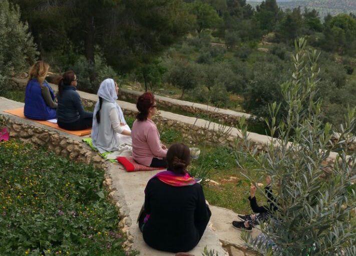 Täydenkuun OM Chanting & ykseyden OM Chanting