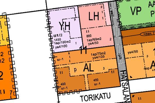 Tontti -- on asuin-, liike- ja toimistorakennusten korttelialuetta (AL). Puistokadun ja Torikadun sekä Torikadun ja Hatsalankadun kulmauksissa on rakennusalat kaksikerroksisille rakennuksille (II).