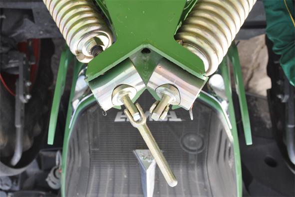 docx @ 756796 @ 2 @ 1 19 /BA/Erstinbetriebnahme/EasyCut/EasyCut 32 CV Float/Anbau und Einstellung der