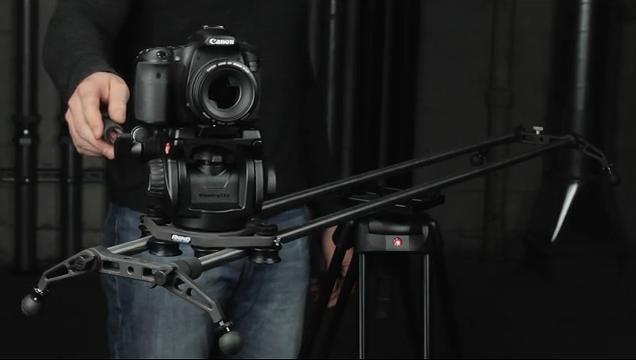 23 Kuva 6. Kamera-ajoissa käytettävä slider ja DSLR-kamera [13].