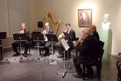 tämä kamarimusiikki soi eri puolilla upeata museopalatsia.