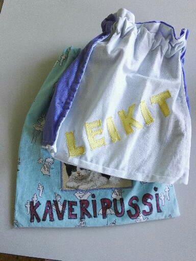 36 4.4 Leikki kehityksen, oppimisen ja hyvinvoinnin lähteenä Leikki on keskeinen toimintatapa varhaiskasvatuksessa.