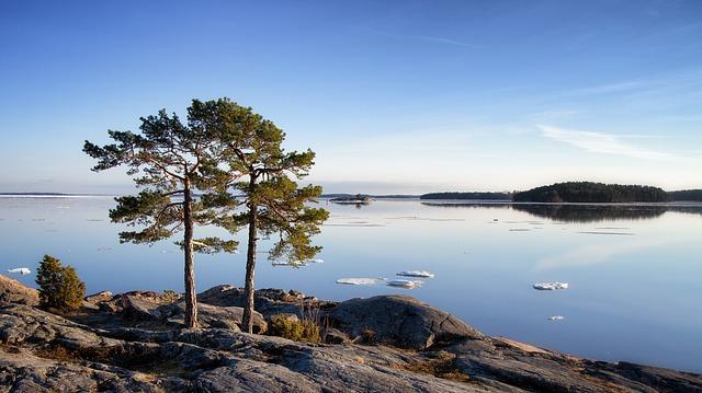 Ravinteet Suomen vesistöissä - Järvistä 85 % on ekologisesti hyvässä tai erittäin hyvässä tilassa. - Jokien osalta 65 % on ekologisesti hyvässä tilassa.