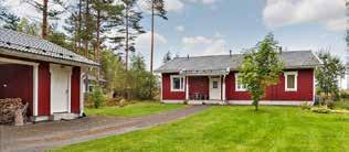 Persoonallinen hyväkuntoinen talo omalla 3680 m² upealla tontilla. Vastapäätä koulu ja päiväkoti. Taloa laajennettu onnistuneesti -06, mm.