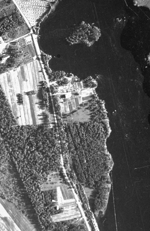 Varpasaarella on pitkä historia Vuoksen kalastuksen tukikohtana. Paikalla on toiminut vuonna 1875 perustettu englantilaisten urheilukalastajien kalastusklubi The Wuoksi Fishing Club.
