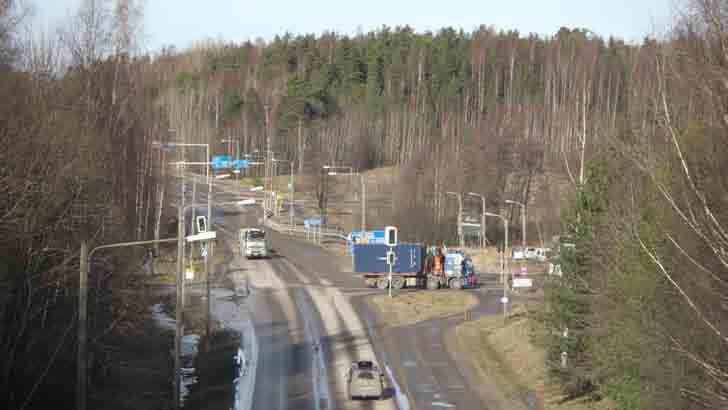 LIITTYMÄLASKENNAT VANHAKARTANO VANHA-NUUKSIO Vuonna 213 liittymien liikennevirrat laskettiin käsin seitsemästä liittymästä. Lasketut liittymät on esitetty kuvassa 2 ja laskentatulokset liitteessä 1.