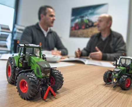 Fendt 500 Vario jatkaa edeltäjiensä luomia perinteitä tarjoten hyvän suorituskyvyn vaikka moottorin pyörimisnopeudet pysyvät matalina komponenttien kuluminen on vähäisempää ja dieseliä ja