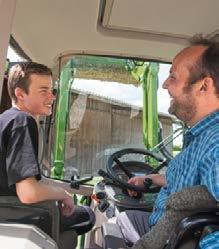 FENDT CARGO -ETUKUORMAAJA Fendt Caro tarkoittaa traktorin ja etukuormaajan välistä saumatonta yhteistyötä.