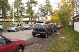 Reijolankalliolle kaivattaisiin lisää valaistusta. Penkkien ja roska-astioiden määrää voitaisiin lisätä Kangaspellolla. Korppaanpuistossa on taas kymmenkunta maalaamalla kunnostettavaa puistonpenkkiä.