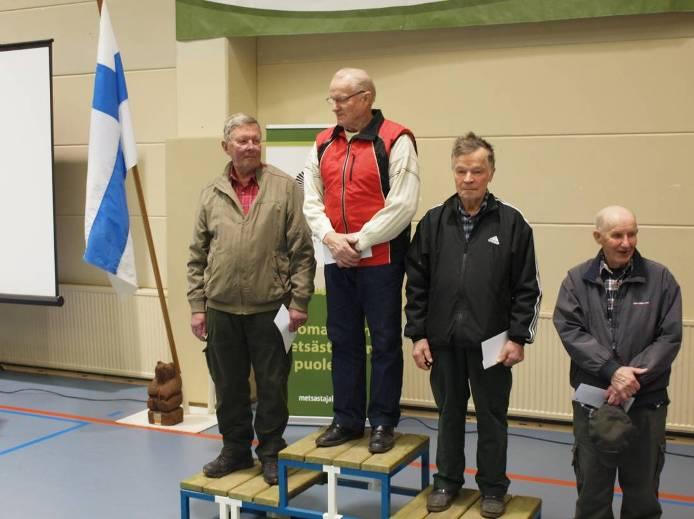 Jouko Mutka, Jarmo Pöndelin ja Osmo Tiililä. Ilkka Hemmilä otti toisenkin mitalin nimittäin pronssia ilmahirvessä.