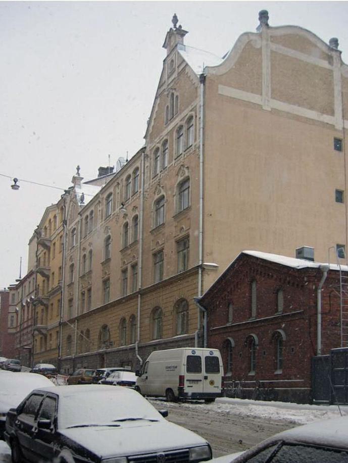 Julkisivu