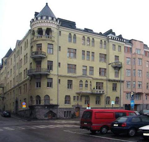 Julkisivu