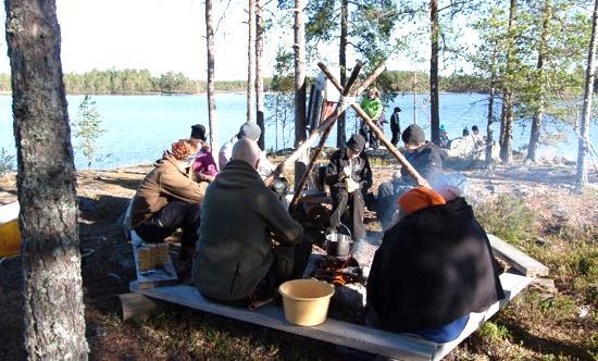 Jakelu: koloilloissa viikolla 17, sähköpostina KiPan listalle ja huoltajille sekä julkaistu nettisivuilla kipinapartio.fi 24.4.2017 Kipinäpartio ry info 5 / 2017 sivu 2/2 Lauantaina 13.