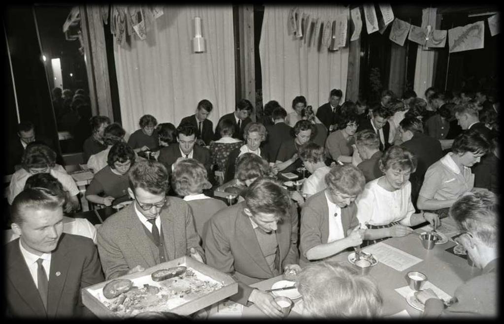 Savo-karjalaisten kalakukkoilta vuonna 1959 Vuonna 1961 ylioppilaskuntaan perustettiin neljä osakuntaa, jotka