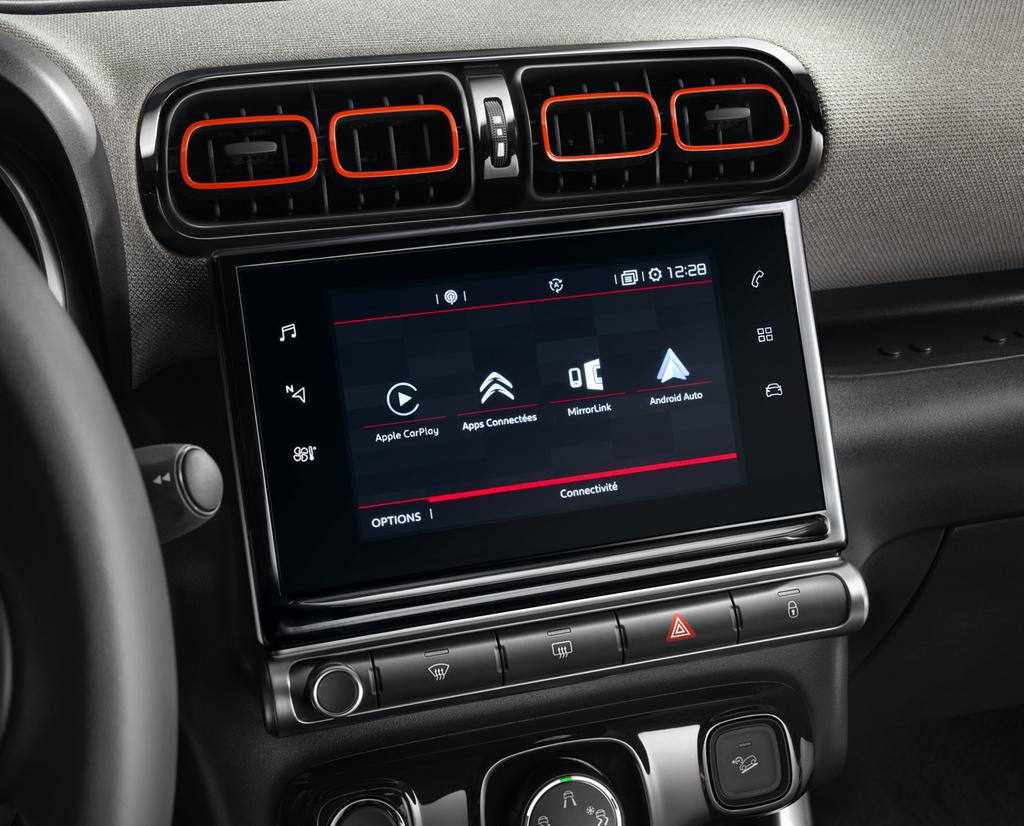 YHTEYDENPITO CITROËN C3 AIRCROSS tarjoaa intuitiivista ja innovatiivista yhteydenpitoa.