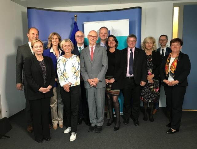 Research and innovation Research and innovation High Level Group (syyskuu 2016 ): jäsenet Chair: Pascal Lamy President Emeritus, Jacques Delors Institute Martin Brudermüller Vice Chairman of the