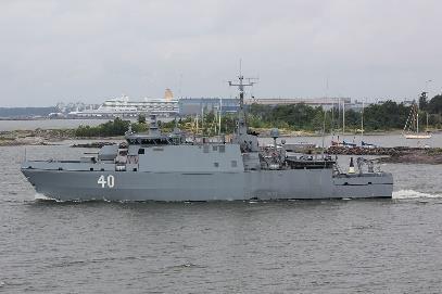 miinantorjunta-alusta sekä neljä Pansioluokan miinalauttaa. Merivoimilla on myös joukkojenkuljetusveneitä.