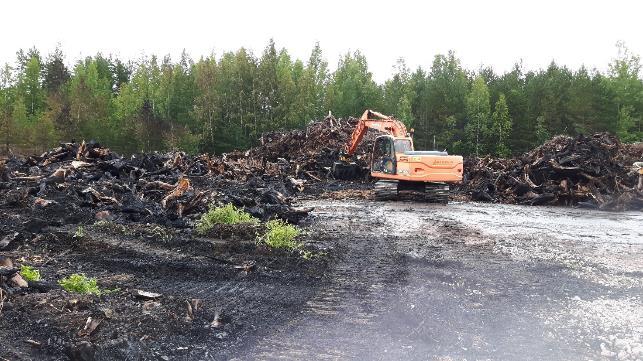 mukainen näkyvä ja heijastava vaatetus. Viitoitus terminaaliin, opastustaulu ja aluekartta sekä varoituskyltit esimerkiksi kameravalvonnasta ja tupakointikiellosta jne.