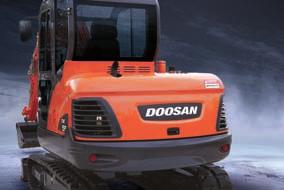 Doosan DX55 kaivukone: Uusi malli, uudet ominaisuudet Uusi kaivukone DX55 tarjoaa käyttäjälle lisäarvoa.