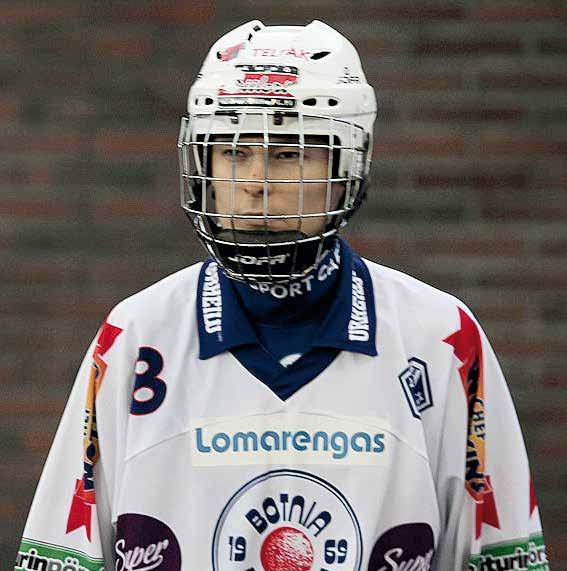 Veiterä voitti Lappeenrannassa jatkoajan jälkeen ja meni otteluvoitoin 2-0 välieriin. Pelaajamuutokset: Maalivahtiosastolle Botnia sai Varkaudesta Joonas Kankkusen.
