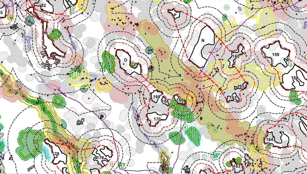 taajamat, keltainen = maisema-alueet, violetit viiva-, alue- ja kohdemerkinnät = maakuntakaavan merkinnät, sininen = pohjavesialueet, vihreä