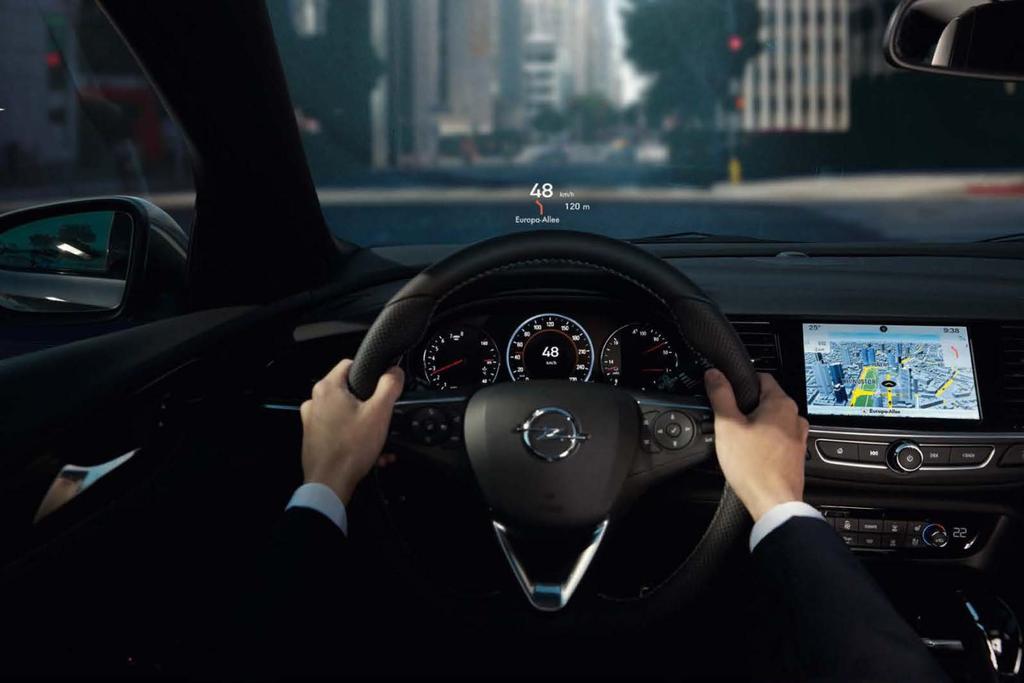 Opelin kuljettajan aputeknologiat tarkkailevat tietä auton takana, sivuilla ja edessä edistyksellisen tutkan, kameroiden ja antureiden avulla: Liikennetunnistin 1.
