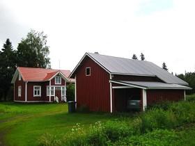 sisältämät rakennukset: puohi; päärakennus; sauna; Asuinrakennuksen ja talousrakennusten rajaama