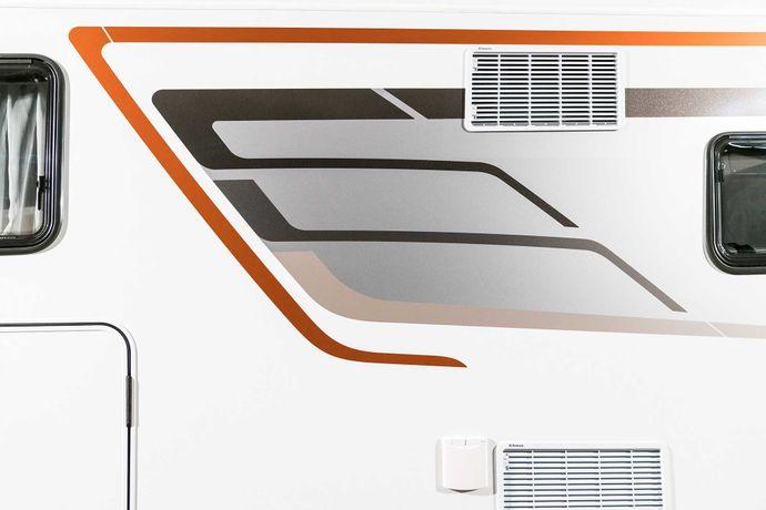 yhdistetty kiinteästi HYMER Exsis-t -mallin