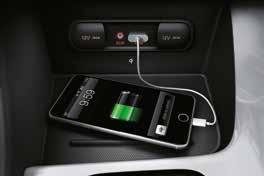 AUX- ja USB-portit Voit soittaa musiikkia autossa kytkemällä äänentoisto- ja mobiililaitteita USB- tai AUX-liittimeen