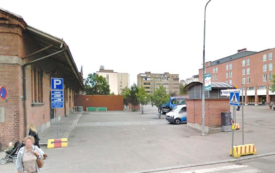 LISÄVARASTOTILAT 18/20 Pakkahuoneen ulkoseinustalle kasautuu helposti rullakoita, laatikoita yms.