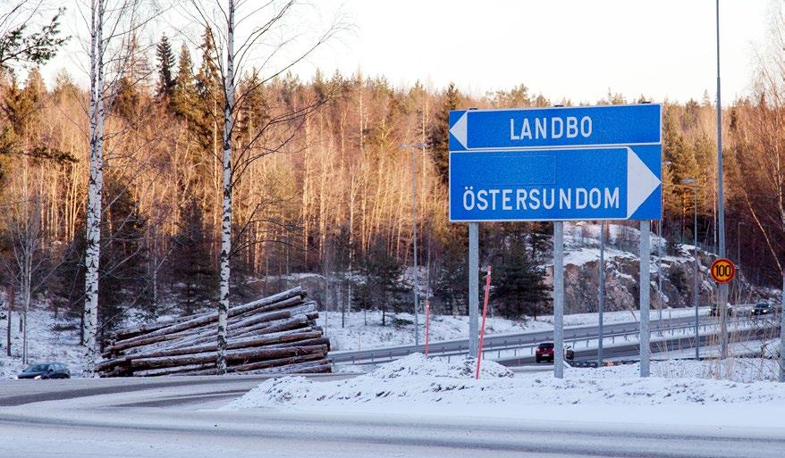 3. ÖSTERSUNDOMIN ALUEEN MAAKUNTAKAAVAN TAVOITTEET 18 Östersundomin maakuntakaavalla tarkistetaan, täydennetään ja yhdenmukaistetaan Uudenmaan ja Itä-Uudenmaan voimassa olevia maakuntakaavoja