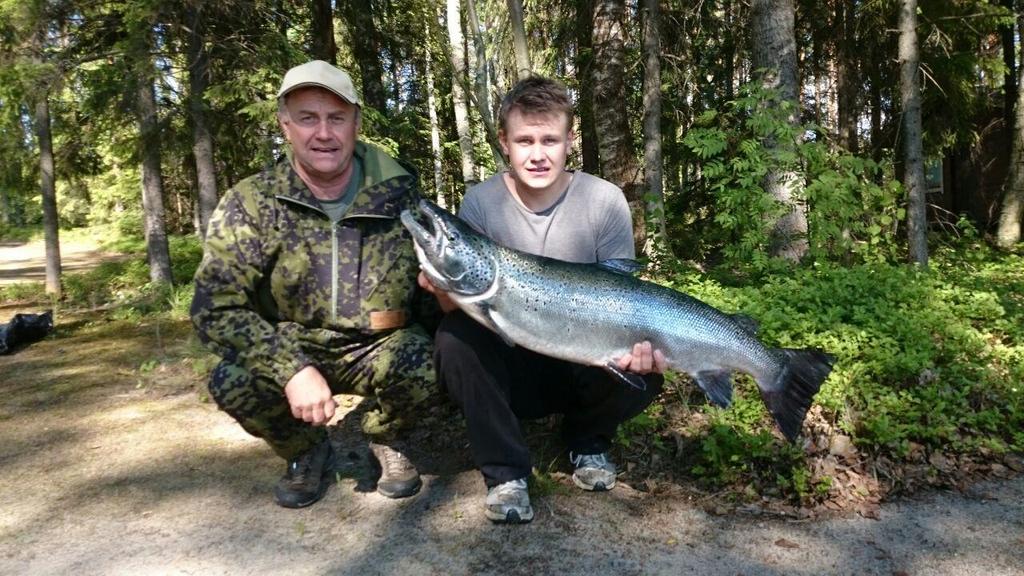 Jussi ja Ville Makkonen: järvilohi 10,2 kg