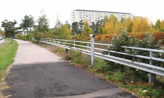 Hankeohjelma Istutusten uusiminen metroradan ja kadun välissä