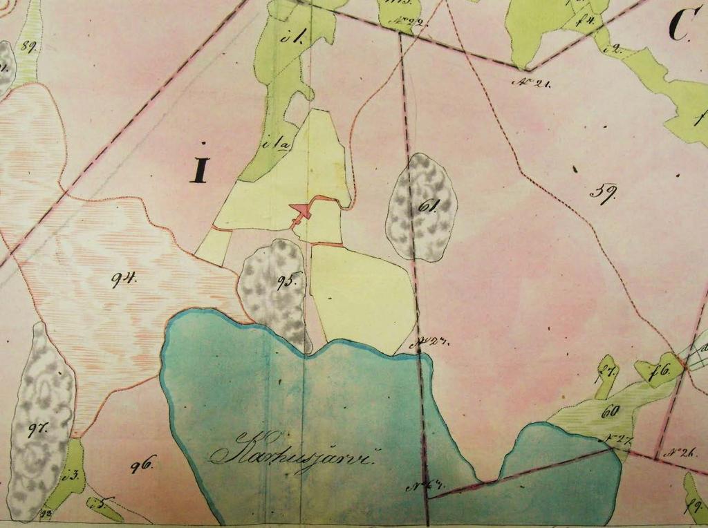 Rokkelin taloa kuvaava punainen piste on oikeanpuolimmainen Karhusjärven (järvi on merkitty vihreällä värillä kartan