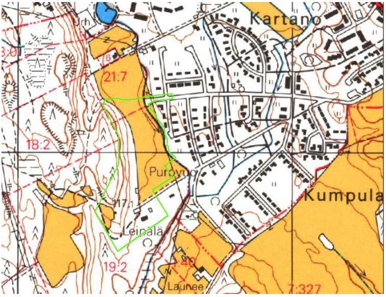 5 3 LÄHTÖKOHDAT 3.1 Selvitys suunnittelualueen oloista 3.1.1 Alueen yleiskuvaus Noin 3-4 hehtaaria alueesta on viljelykäytöstä poistunutta peltoa, joka nykyisin kasvaa jo paikoin tiheää puustoa ja pensaikkoa, osittain alue on niittyä.