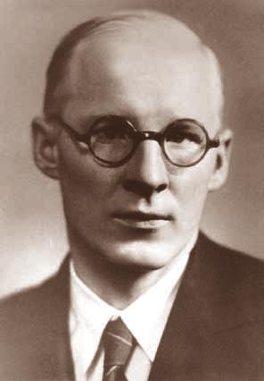 Foto 1. Oskar Loorits (1900 1961). Foto Eesti Rahvaluule Arhiivi fotokogust. mus (Loorits 1934). Üha enam süüdistati Lätit hoolimatuses liivlaste vastu. Peab tunnistama, et kriitika oli põhjendatud.