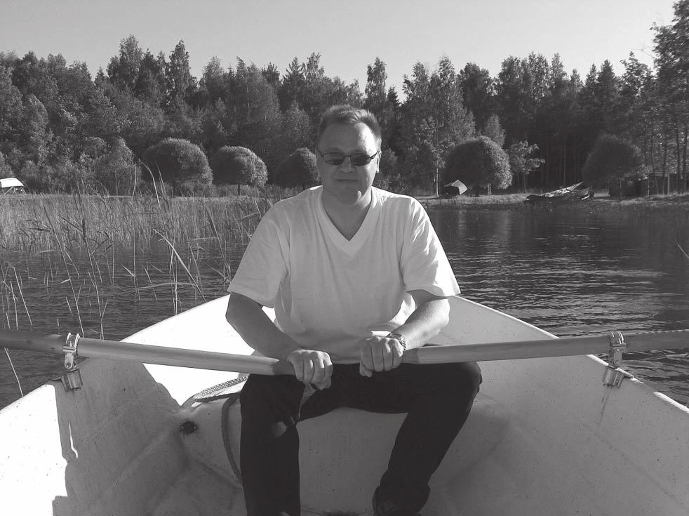 Hallitus ja päätoimittaja toivottavat kaikille jäsenillemme