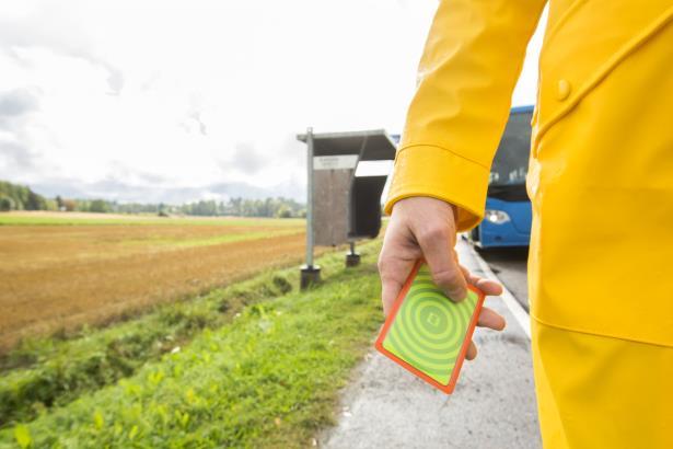 Matkustamisen mahdollisuudet HSL-matkakortti mahdollistaa esimerkiksi seuraavia matkoja Kellokoskelta Jokelaan tai Keravalle: Linja 665 Järvenpäähän ja vaihto R-junaan Järvenpään asemalla. Hinta 2,2.