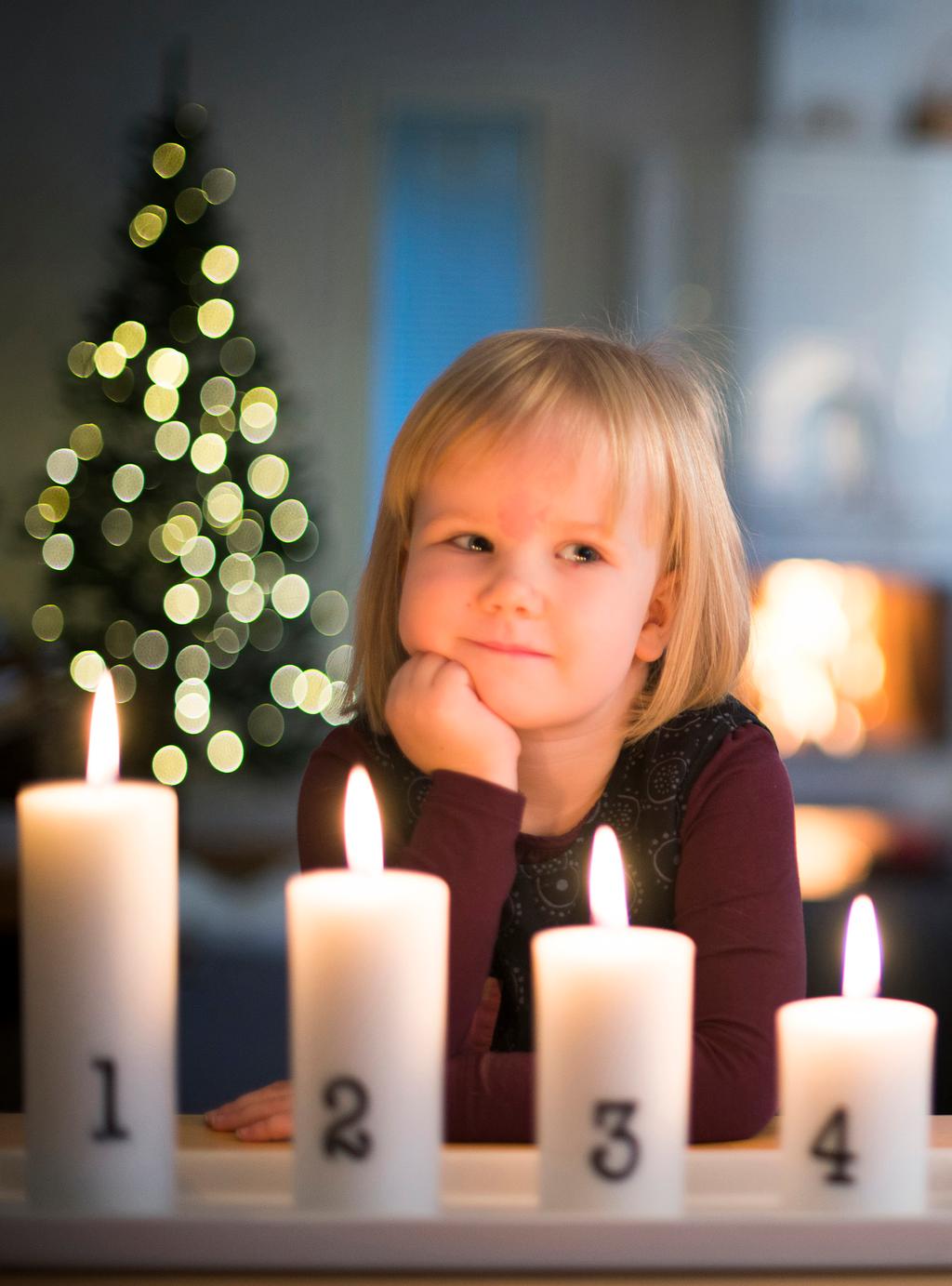 Jouluevankeliumi kutsuu seimen äärelle Vanhan suomalaisen jouluperinteen mukaan ennen jouluateriaa palataan Beetlehemiin ensimmäisen joulun tapahtumien äärelle lukemalla jouluevankeliumi.