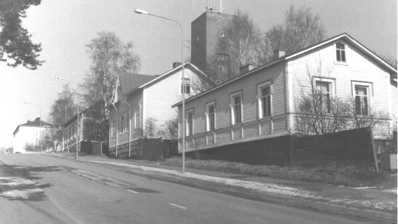 14. VALOKUVAT 15.