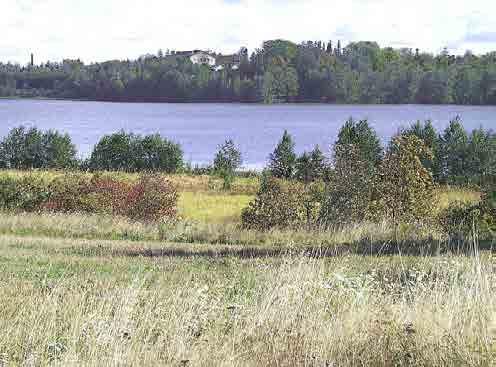 Tuusulanjärven itärannan kulttuurimaisema Tuusulanjärven itärannan kulttuurimaisema jatkuu kunnan rajan yli Tuusulasta Järvenpään puolelle.