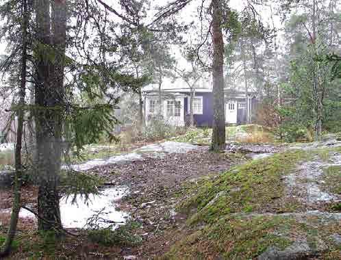 Vanha huvila Loutin kalliolla Kaupunkirakenteen ja maiseman kohtaaminen Järvenpäässä maisemallisesti miellyttäviä kaupunkirakenteen ja kulttuurimaiseman kohtaamisia on useita.
