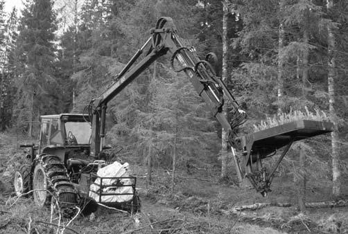 taimi uutiset 3/2002 JULKAISUSATOA ISTUTUSKONEITA KEHI- TETTÄVÄ TUOTTAVUUDEN PARANTAMISEKSI Rummukainen Arto, Tervo Leo ja Kautto Kari. 2002.