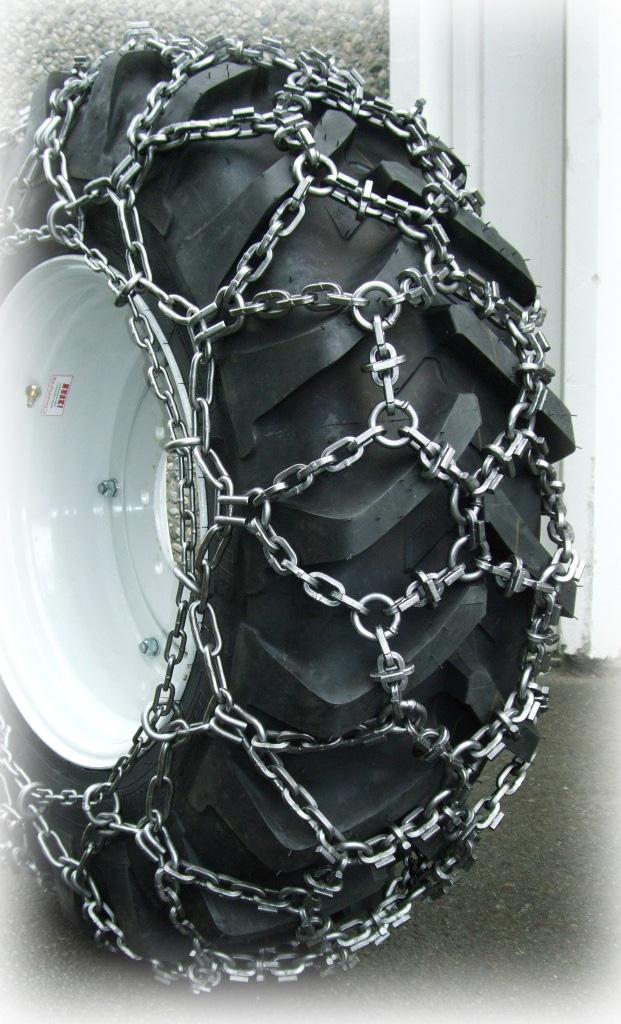 8x8 Kanttiketju nastoilla Dim Item # Dim Item # 11,2-20 570926 420/65-20 570940 11,2-24 570926 420/65-24 570940 11,2-28 570921 420/70-24 570945 12,4-20 570926 420/70-28 570945 12,4-24 570921