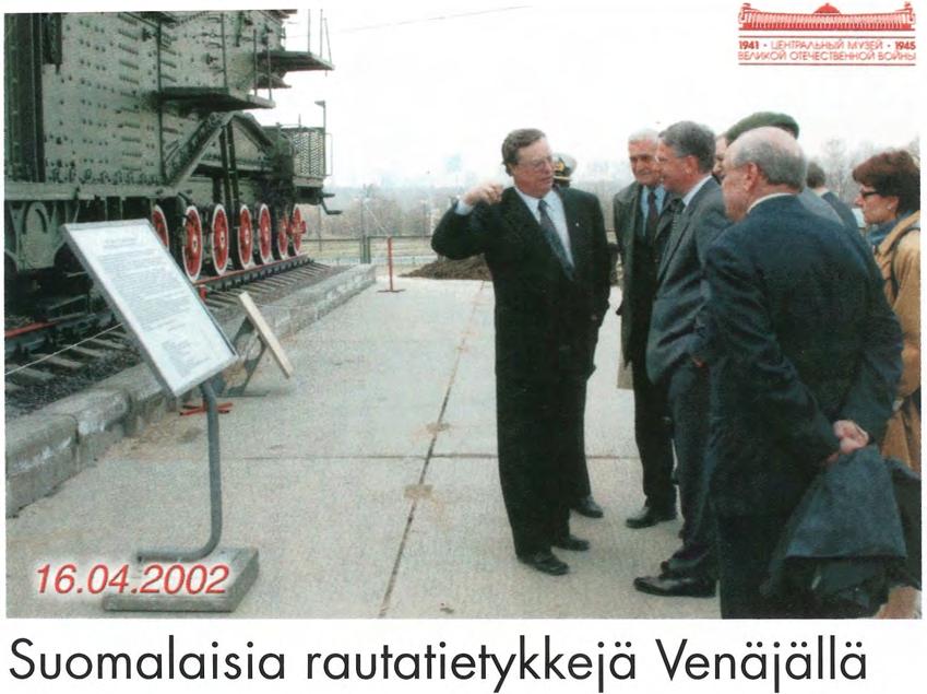 Miina- ja tykistösulun pohjoispään suojaksi Venäläiset suunnittelivat Russaröhön kolmitykkisen 12 tuuman (305 mm) patterin, joka ei kuitenkaan koskaan valmistunut.