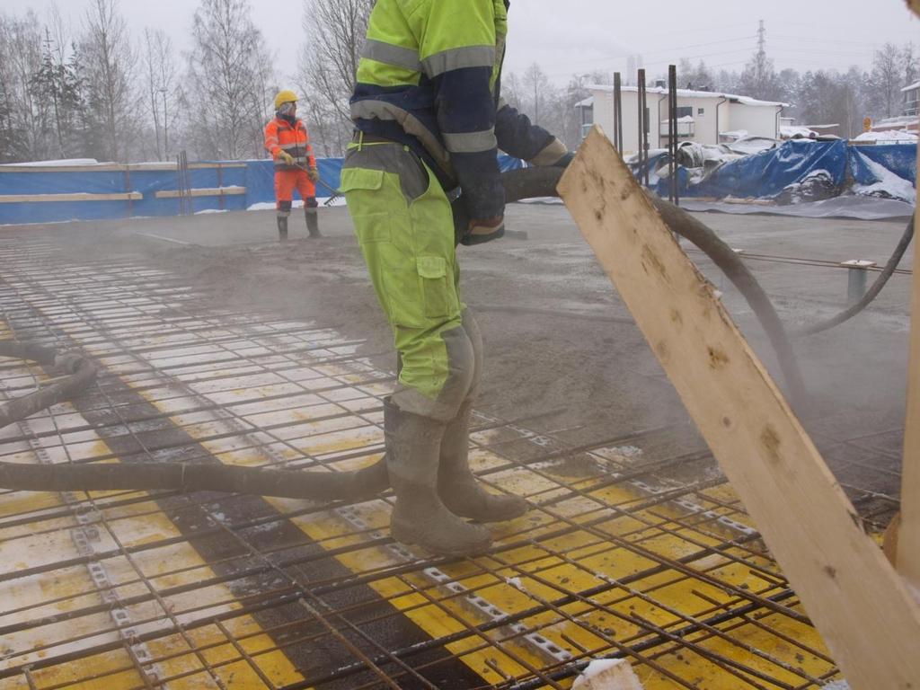 Kuva 10. Betonin valu.